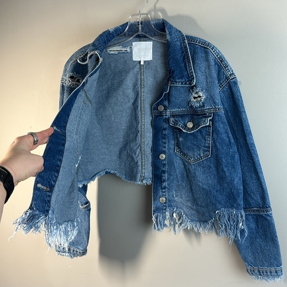 Zara Womens Distressed Denim Medium Wash High Low Jean Jacket Size Small Western - Picture 8 of 16